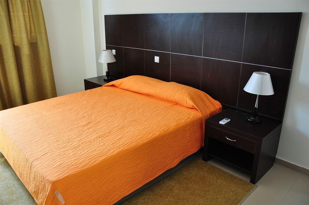อาร์ตา พาเลซ โฮเต็ล Hotel ภายนอก รูปภาพ