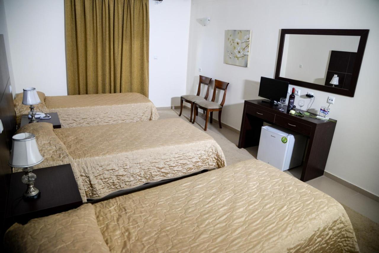 อาร์ตา พาเลซ โฮเต็ล Hotel ภายนอก รูปภาพ
