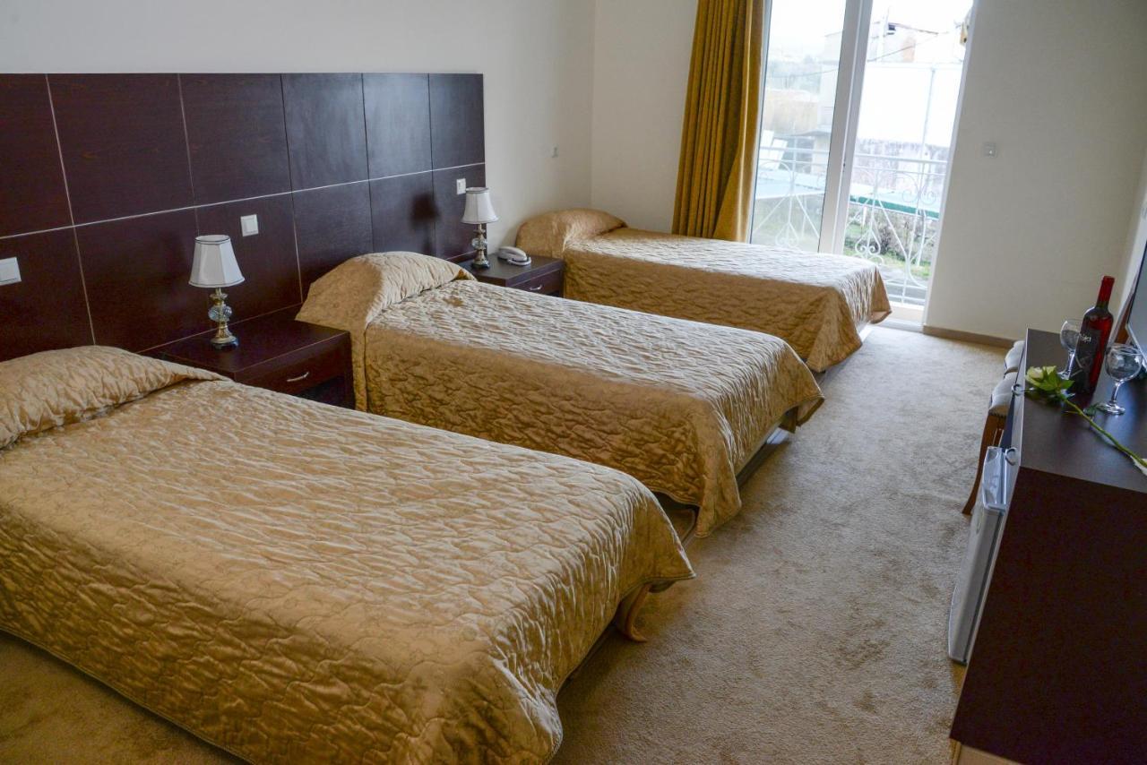 อาร์ตา พาเลซ โฮเต็ล Hotel ภายนอก รูปภาพ